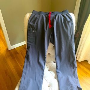 Figs Kade Cargo Charcoal scrub pants size Large